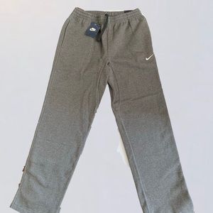 NWT Nike Gray Sweatpants Size Medium